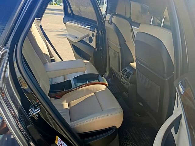 Чорний БМВ Х6, об'ємом двигуна 3 л та пробігом 133 тис. км за 17000 $, фото 4 на Automoto.ua