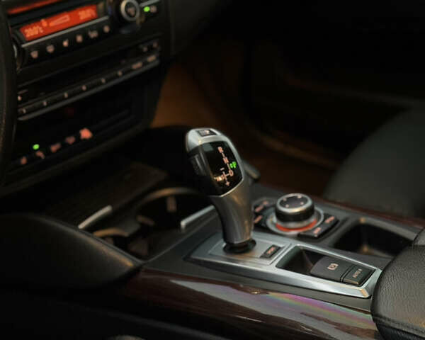 Черный БМВ Х6, объемом двигателя 2.98 л и пробегом 350 тыс. км за 14500 $, фото 11 на Automoto.ua