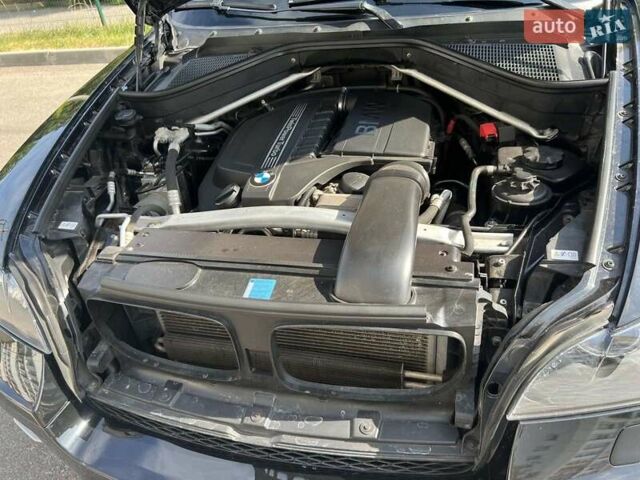 Черный БМВ Х6, объемом двигателя 3 л и пробегом 117 тыс. км за 19200 $, фото 14 на Automoto.ua