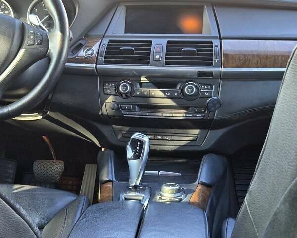 Черный БМВ Х6, объемом двигателя 4.4 л и пробегом 239 тыс. км за 14999 $, фото 25 на Automoto.ua