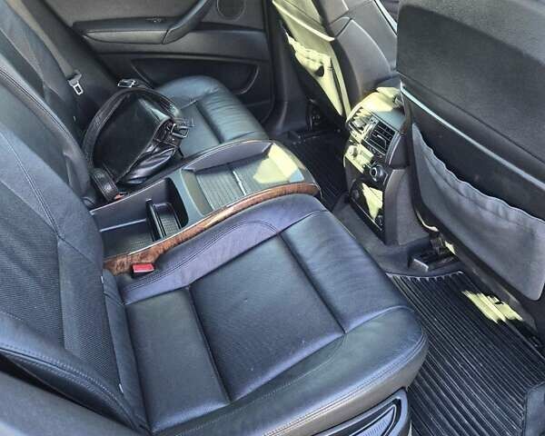 Черный БМВ Х6, объемом двигателя 4.4 л и пробегом 239 тыс. км за 14999 $, фото 28 на Automoto.ua