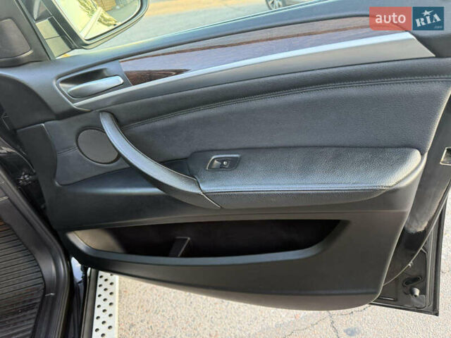 Чорний БМВ Х6, об'ємом двигуна 2.99 л та пробігом 360 тис. км за 24000 $, фото 13 на Automoto.ua