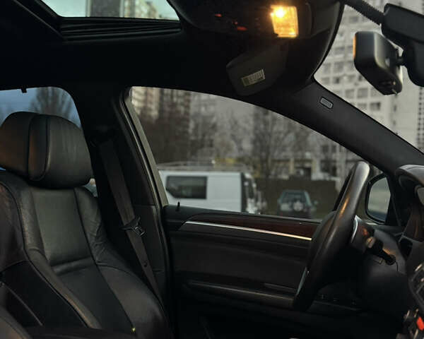 Черный БМВ Х6, объемом двигателя 2.98 л и пробегом 350 тыс. км за 14500 $, фото 10 на Automoto.ua