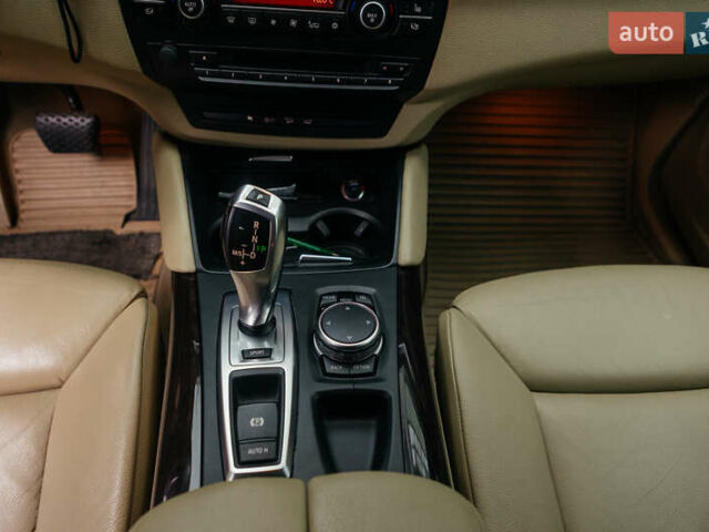 Черный БМВ Х6, объемом двигателя 3 л и пробегом 170 тыс. км за 17500 $, фото 17 на Automoto.ua