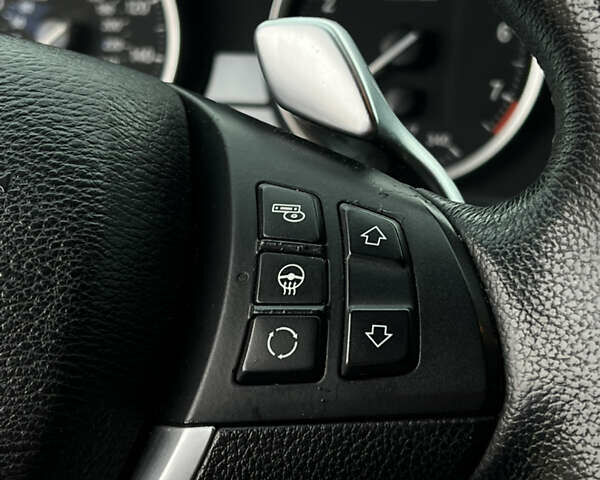 Черный БМВ Х6, объемом двигателя 3 л и пробегом 189 тыс. км за 13200 $, фото 25 на Automoto.ua