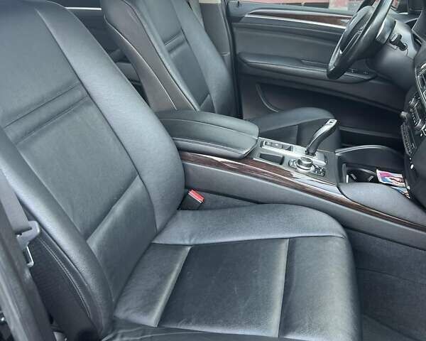 Черный БМВ Х6, объемом двигателя 3 л и пробегом 117 тыс. км за 19200 $, фото 7 на Automoto.ua