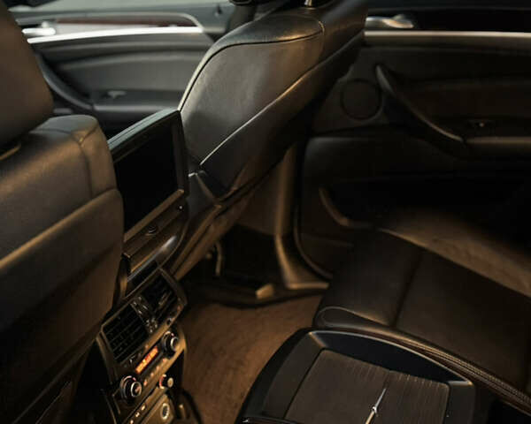 Черный БМВ Х6, объемом двигателя 2.98 л и пробегом 350 тыс. км за 14500 $, фото 14 на Automoto.ua