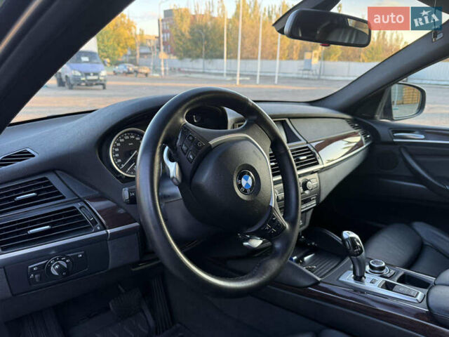 Чорний БМВ Х6, об'ємом двигуна 2.99 л та пробігом 360 тис. км за 24000 $, фото 14 на Automoto.ua
