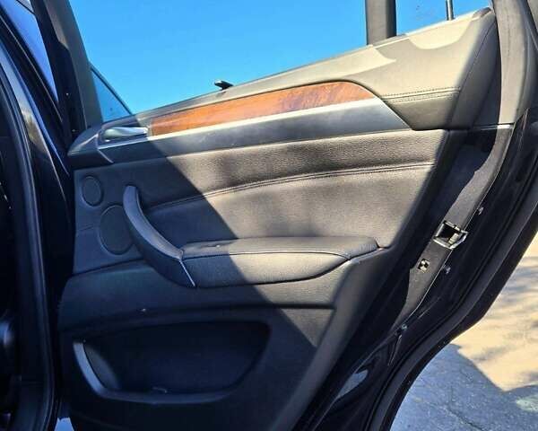 Черный БМВ Х6, объемом двигателя 4.4 л и пробегом 239 тыс. км за 14999 $, фото 21 на Automoto.ua