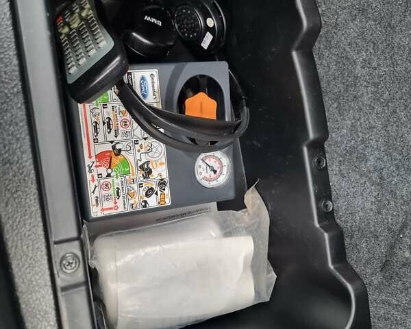 Черный БМВ Х6, объемом двигателя 3 л и пробегом 269 тыс. км за 19999 $, фото 23 на Automoto.ua