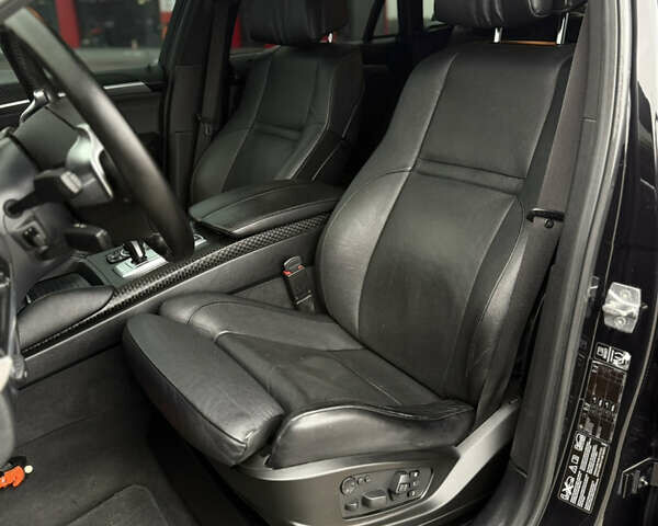 Черный БМВ Х6, объемом двигателя 3 л и пробегом 254 тыс. км за 19700 $, фото 60 на Automoto.ua