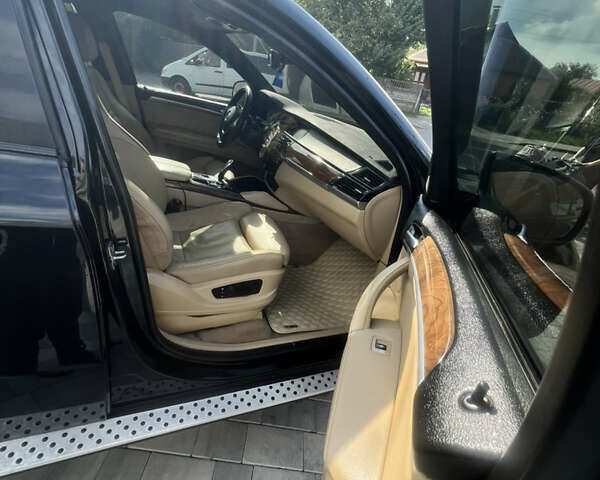 Черный БМВ Х6, объемом двигателя 3 л и пробегом 300 тыс. км за 16550 $, фото 39 на Automoto.ua