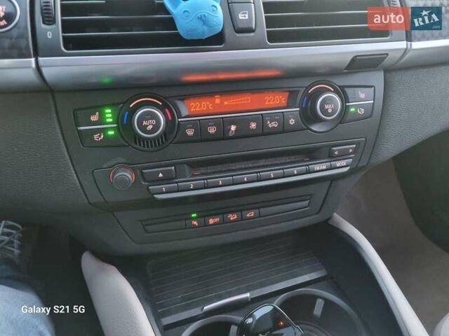 Черный БМВ Х6, объемом двигателя 3 л и пробегом 269 тыс. км за 19999 $, фото 26 на Automoto.ua