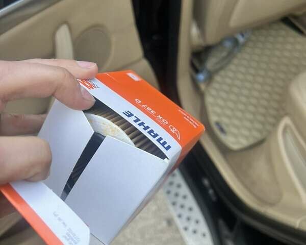 Черный БМВ Х6, объемом двигателя 3 л и пробегом 301 тыс. км за 16200 $, фото 2 на Automoto.ua