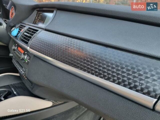 Черный БМВ Х6, объемом двигателя 3 л и пробегом 269 тыс. км за 19999 $, фото 47 на Automoto.ua