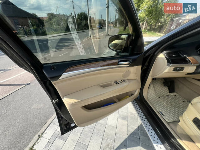 Черный БМВ Х6, объемом двигателя 3 л и пробегом 300 тыс. км за 16550 $, фото 43 на Automoto.ua