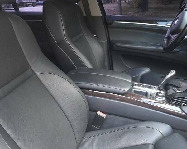 Черный БМВ Х6, объемом двигателя 3 л и пробегом 92 тыс. км за 21000 $, фото 10 на Automoto.ua