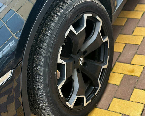 Чорний БМВ Х6, об'ємом двигуна 2.98 л та пробігом 280 тис. км за 16500 $, фото 10 на Automoto.ua