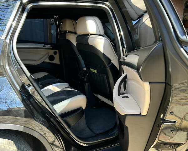 Черный БМВ Х6, объемом двигателя 3 л и пробегом 155 тыс. км за 29999 $, фото 12 на Automoto.ua