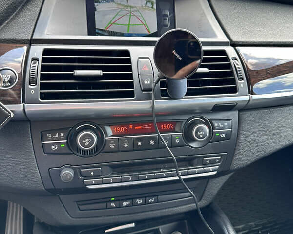 Черный БМВ Х6, объемом двигателя 3 л и пробегом 140 тыс. км за 23000 $, фото 16 на Automoto.ua