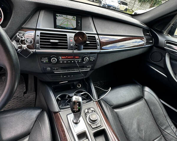 Черный БМВ Х6, объемом двигателя 3 л и пробегом 140 тыс. км за 23000 $, фото 15 на Automoto.ua