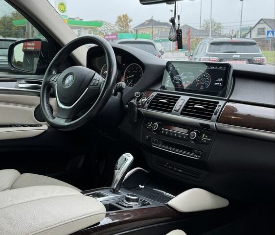 Черный БМВ Х6, объемом двигателя 3 л и пробегом 190 тыс. км за 18700 $, фото 18 на Automoto.ua