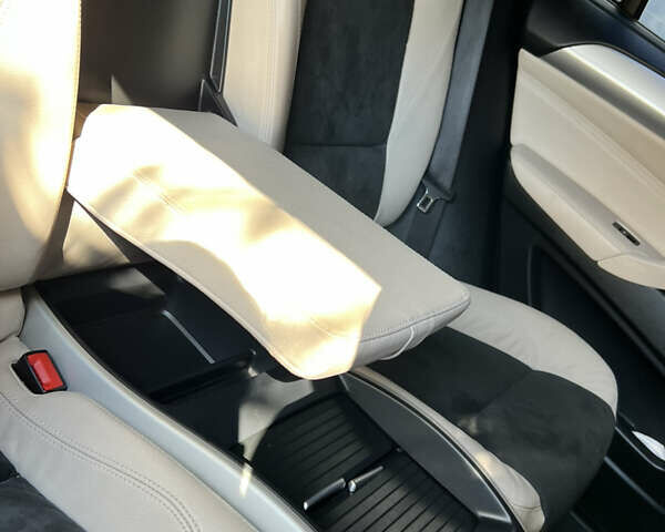 Черный БМВ Х6, объемом двигателя 3 л и пробегом 155 тыс. км за 29999 $, фото 8 на Automoto.ua