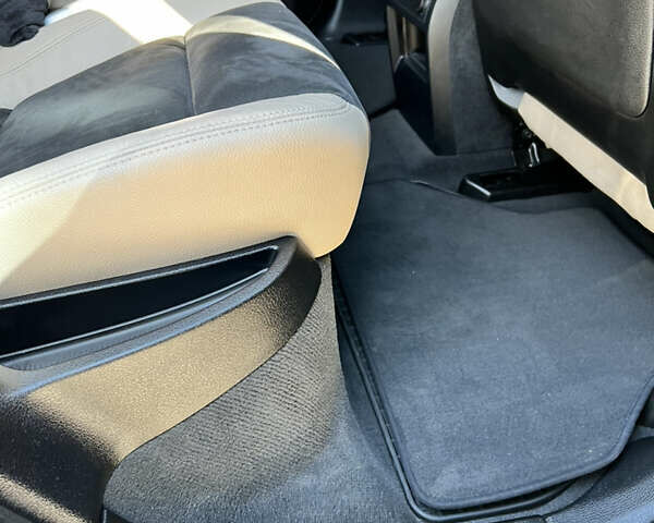 Черный БМВ Х6, объемом двигателя 3 л и пробегом 155 тыс. км за 29999 $, фото 9 на Automoto.ua