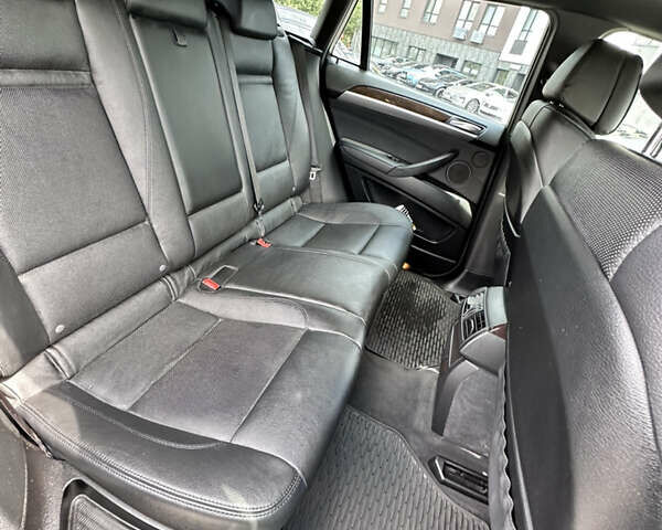 Черный БМВ Х6, объемом двигателя 3 л и пробегом 140 тыс. км за 23000 $, фото 23 на Automoto.ua