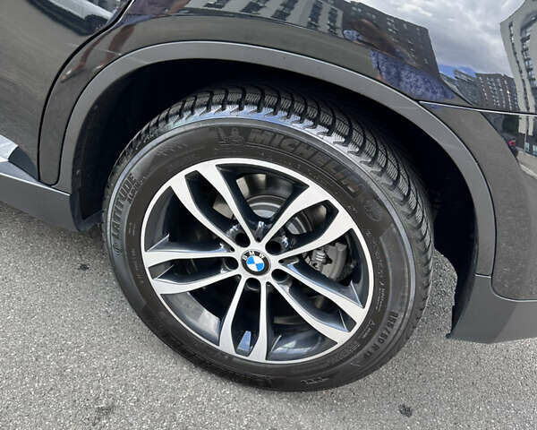 Черный БМВ Х6, объемом двигателя 3 л и пробегом 140 тыс. км за 23000 $, фото 12 на Automoto.ua