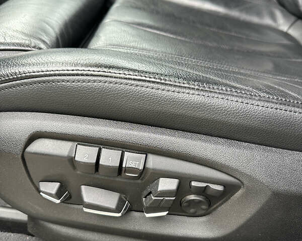 Чорний БМВ Х6, об'ємом двигуна 2.99 л та пробігом 253 тис. км за 28500 $, фото 5 на Automoto.ua