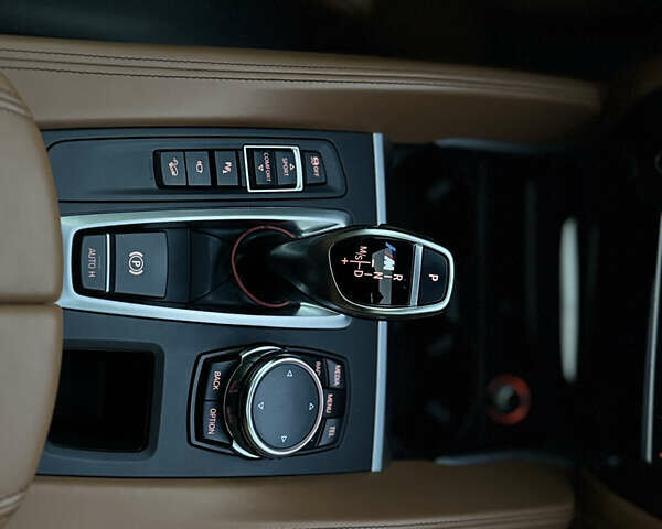 Чорний БМВ Х6, об'ємом двигуна 2.99 л та пробігом 217 тис. км за 35999 $, фото 38 на Automoto.ua