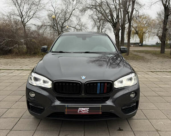 Черный БМВ Х6, объемом двигателя 2.98 л и пробегом 166 тыс. км за 21000 $, фото 1 на Automoto.ua