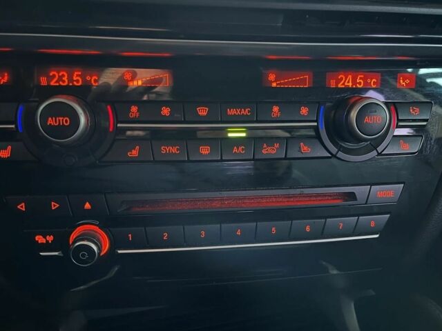 Чорний БМВ Х6, об'ємом двигуна 3 л та пробігом 211 тис. км за 12000 $, фото 11 на Automoto.ua