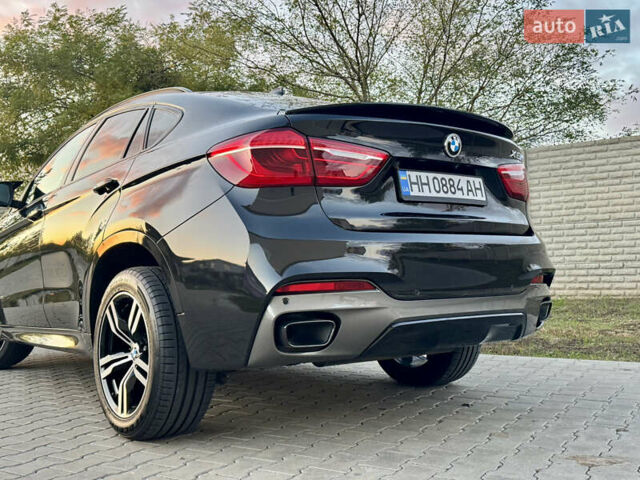 Чорний БМВ Х6, об'ємом двигуна 2.99 л та пробігом 173 тис. км за 35000 $, фото 101 на Automoto.ua