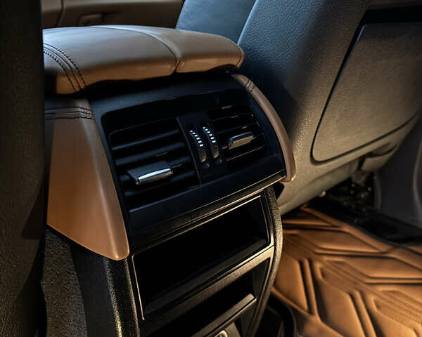 Чорний БМВ Х6, об'ємом двигуна 2.99 л та пробігом 217 тис. км за 35999 $, фото 29 на Automoto.ua