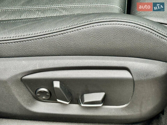 Черный БМВ Х6, объемом двигателя 2.99 л и пробегом 149 тыс. км за 37000 $, фото 65 на Automoto.ua