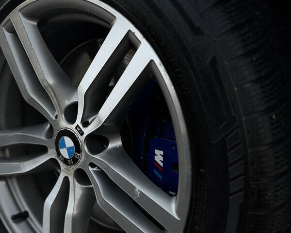 Чорний БМВ Х6, об'ємом двигуна 2.99 л та пробігом 217 тис. км за 35999 $, фото 18 на Automoto.ua