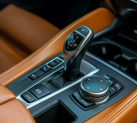 БМВ Х6 2015 в Черновцах на Automoto.ua Черный БМВ Х6, объемом двигателя 2.99 л и пробегом 158 тыс. км за 34900 $, фото 49 на Automoto.ua