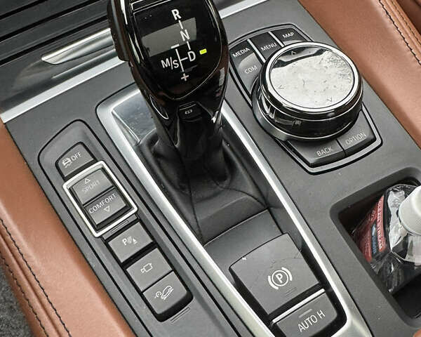 Чорний БМВ Х6, об'ємом двигуна 4.39 л та пробігом 160 тис. км за 32900 $, фото 6 на Automoto.ua