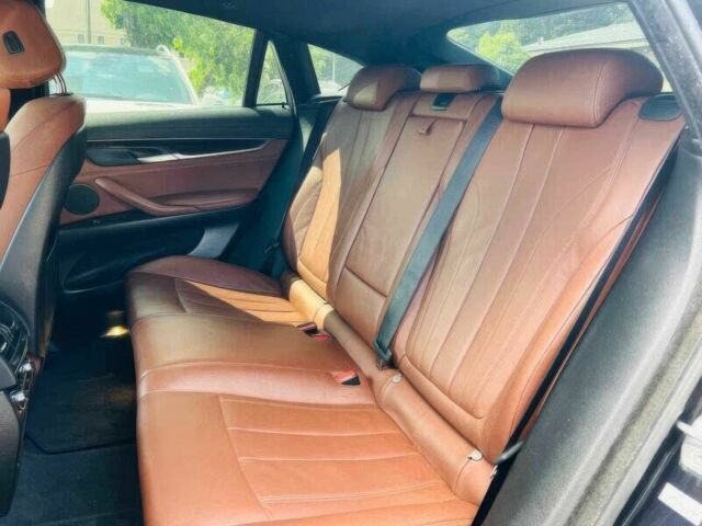 Чорний БМВ Х6, об'ємом двигуна 3 л та пробігом 75 тис. км за 13900 $, фото 10 на Automoto.ua