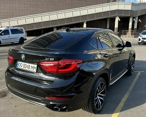 Чорний БМВ Х6, об'ємом двигуна 3 л та пробігом 205 тис. км за 36500 $, фото 4 на Automoto.ua