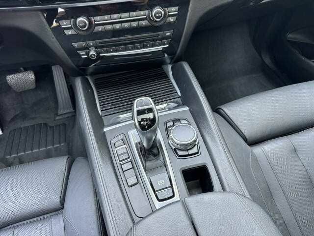 Черный БМВ Х6, объемом двигателя 3 л и пробегом 47 тыс. км за 8900 $, фото 6 на Automoto.ua