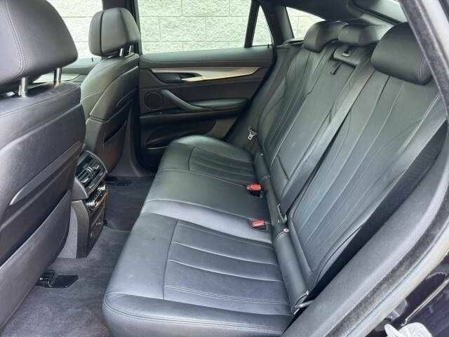 Черный БМВ Х6, объемом двигателя 3 л и пробегом 47 тыс. км за 8900 $, фото 10 на Automoto.ua