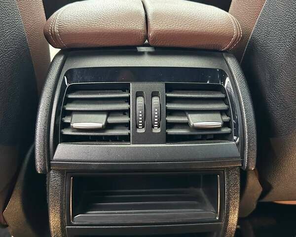 Чорний БМВ Х6, об'ємом двигуна 2.98 л та пробігом 216 тис. км за 35000 $, фото 23 на Automoto.ua