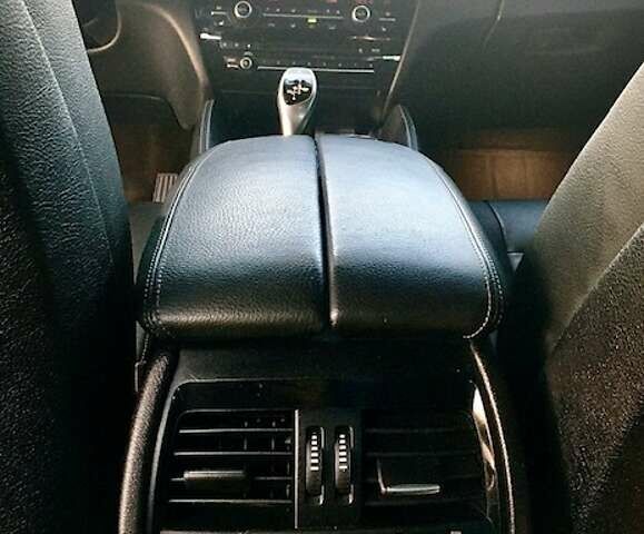 Чорний БМВ Х6, об'ємом двигуна 2.98 л та пробігом 102 тис. км за 40000 $, фото 33 на Automoto.ua