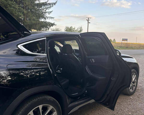 Черный БМВ Х6, объемом двигателя 3 л и пробегом 65 тыс. км за 73800 $, фото 60 на Automoto.ua