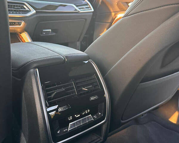 Черный БМВ Х6, объемом двигателя 3 л и пробегом 65 тыс. км за 73800 $, фото 35 на Automoto.ua