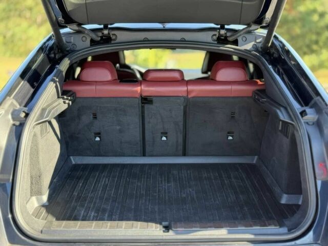 Черный БМВ Х6, объемом двигателя 4.4 л и пробегом 27 тыс. км за 27500 $, фото 12 на Automoto.ua