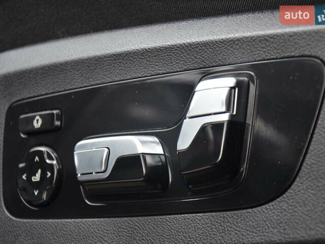 Черный БМВ Х6, объемом двигателя 3 л и пробегом 48 тыс. км за 86750 $, фото 43 на Automoto.ua